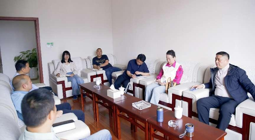【行業(yè)動(dòng)態(tài)】安徽省人造板協(xié)會會長孟凡彬一行 蒞臨園區(qū)參觀交流