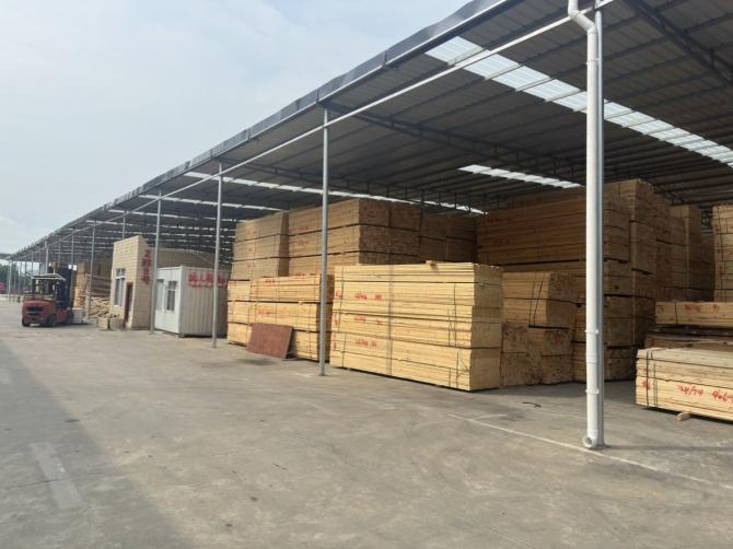 【園區(qū)動態(tài)】青白江國際木材交易中心成功引入一帶一路客戶  招商工作實(shí)現(xiàn)年度突破