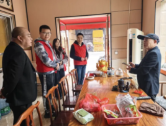 【園區(qū)動態(tài)】傳承雷鋒精神 奉獻(xiàn)青春力量 ——青白江國際木材加工貿(mào)易園區(qū)開展2026年學(xué)雷鋒紀(jì)念日志愿服務(wù)活動